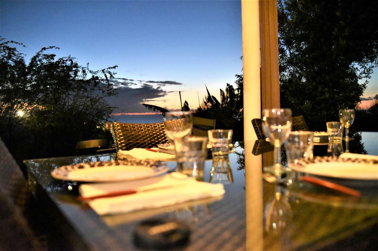 T2 Classe 4 Etoiles Avec Jardin, Piscine, Vue Mer A Saint-Gilles-Les-Bains エクステリア 写真